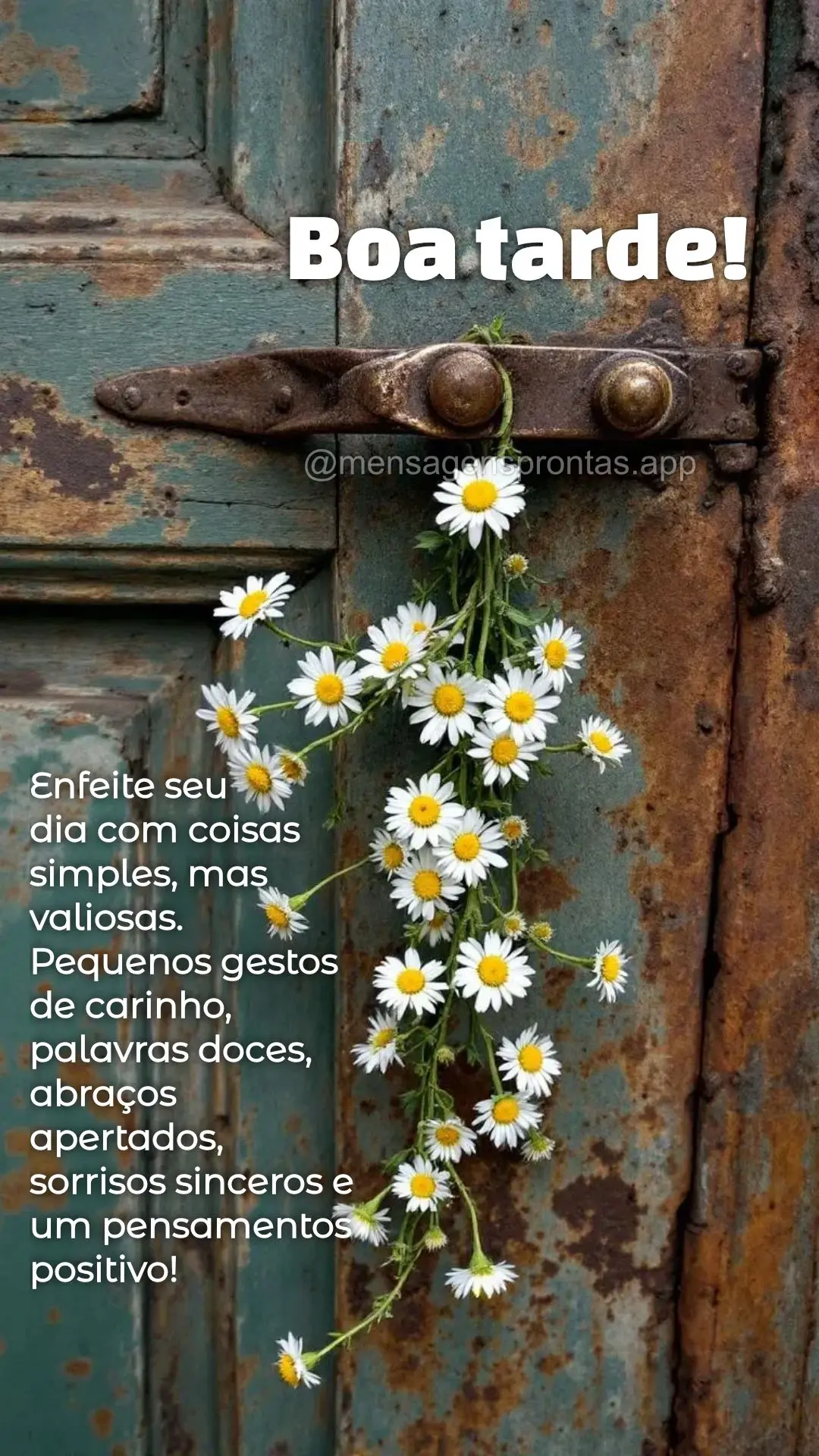 Enfeite seu 
dia com coisas simples, mas valiosas. Pequenos gestos de carinho, palavras doces, abraços apertados, sorrisos sinceros e um pensamentos po...